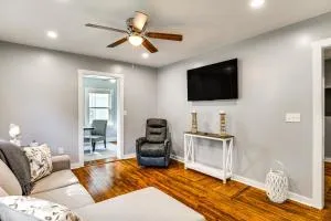 3 Mi to Camp Lejeune Home with Fire Pit and Grill! - Haw Branch