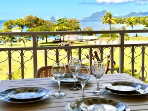 Grenade 21 vue mer proche plage dans Complexe type Village Vacances