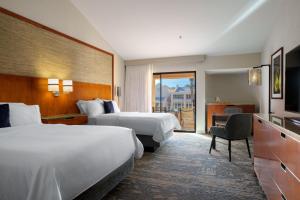 Pool View Double Queen, Guest room, 2 Queen, Pool view room in The Westin Mission Hills Golf Resort & Spa