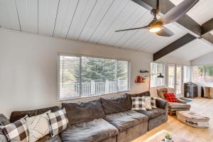 Walk to Slopes Gem with Hot Tub in Big Bear Lake