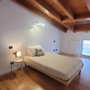 Carlotta Mountain Lake Iseo Hospitality