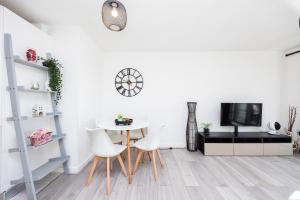 Stunning 2 Bed Flat With City Views