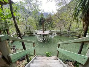 Cabaña Rústica con Vista y Entorno Natural - Río Blanco