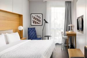 Superior Double Room, Smaller Guest room, King, Limited view room in Le Meridien Visconti Rome
