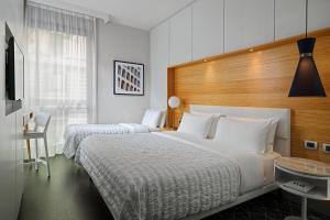 Superior Triple Room, Smaller Guest room, Limited view room in Le Meridien Visconti Rome