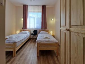 Holiday Home Wi niowa with Pool and Mountains