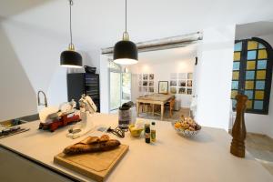 B&B / Chambres d'hotes B&B Hugo Puisserguier : photos des chambres