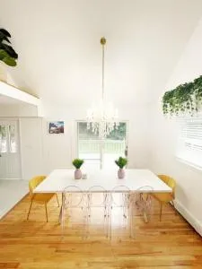 Luxe 10 guest Cottage Ski-Golf-Firepit-Lakes-Hike - Vernon Township