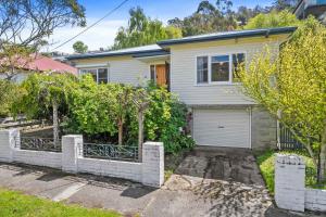 Cascade Cottage adjoining World Heritage Site
