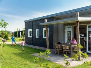 Welcoming holiday home with garden