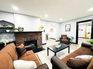 Countryside Home with Rustic Feel in heart of Corning - كورنينج