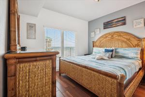 Shores of Panama 726 - 1BdBunks, Sleeps 6, Sunset View! Reserved Parking Space! Free Fun! condo