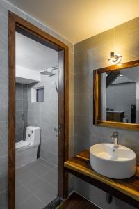 Superior gia đình (Superior Family)