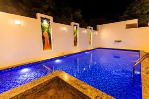 T Resort with Swimming Pool