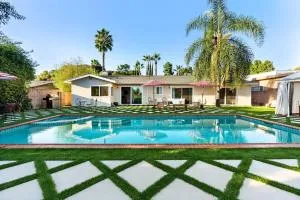 Luxury 4BD and 3BA in Topanga Oasis with Pool, Spa and Cabana - Glenview