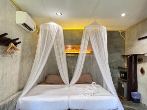 Sunshine On The Rock