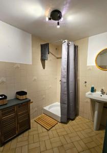 Studio avec terrasse et jolie vue sur le lac