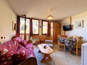 Résidence Ski Soleil - Studio classique · Au pieds des pistes · Balcon vue sur les pistes MAE-1684