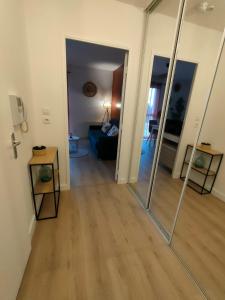 Le Courvoisy, Studio avec piscine, près Groupama Stadium et Salle Arena