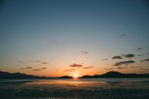 糸島STAYｘCafe 海のみちひき-小富士あたり-