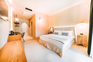 Doppelzimmer mit französischem Balkon