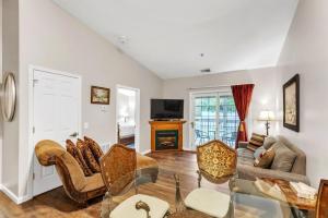 Grand Wood Suites - 3rd Floor Back Side Penthouse Suite 307