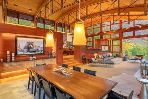 Royer Falls Retreat home