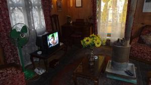 The Shelter Group of Houseboats & Tour organiser