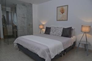 Metropolitan Studio Suite