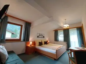 Manuela, Apart - Junsberg