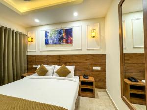 Hotel Nirvana Bliss, Behind Parmarth Niketan