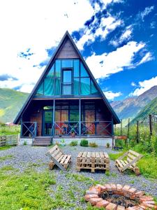 Deka Achkhoti - 4-star hotels in Stepantsminda