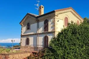 La Volpe Nella Pineta - 卡萨尔博迪诺