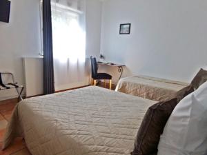 Hotels Hotel Du Lac : photos des chambres