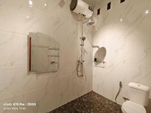 Dewita Villa - Spacious 3BR for Group Stay, Batam