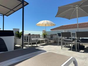 Modern 2 bed apartment, private roof terrace with jacuzzi - Competa Centre - Casa de La Plaza