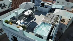 Modern 2 bed apartment, private roof terrace with jacuzzi - Competa Centre - Casa de La Plaza - Арчес