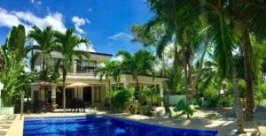 Avila's Hostel Moalboal near Beach - Basdiot