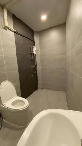 XX Hidden Dragon ChinaTown MRT Wat Mangkon Station