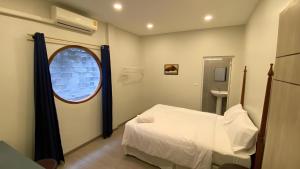 XX Hidden Dragon ChinaTown MRT Wat Mangkon Station