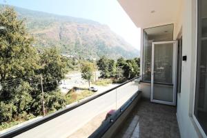 Lotus Inn River View