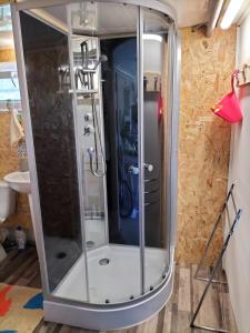 Sejours chez l'habitant Studio tres calme 5mn VICHY : photos des chambres
