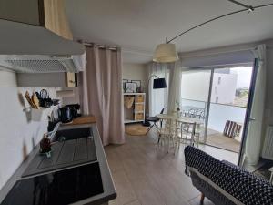 Appartements Ambre Appart-Wifi-Terrasse-Parking-Terrasse-2 couchages : photos des chambres