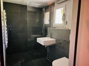 Villas Grande Villa Provencale avec Piscine Privee a Gemenos : photos des chambres