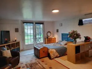 Studio de charme pour séjour tranquille à deux - Jonage