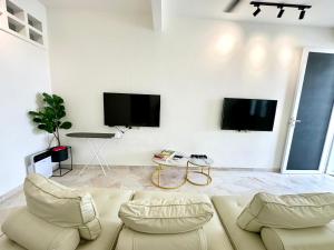 Stylish Cozy Landed Jelutong 3BR 2B 4CP-10pax by 3C