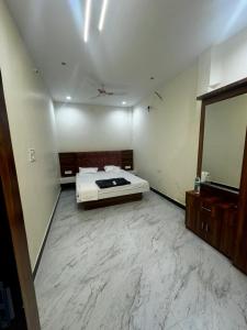 Trilok Home Stay
