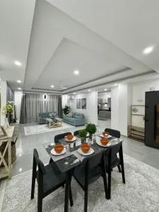 Azure 3bdrm beachfront at jumeirah palm resort nyali - Bamburi