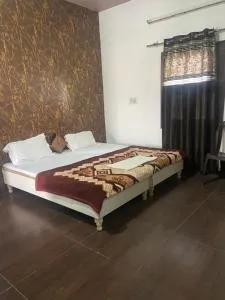 Aspire Town House - Barnāla