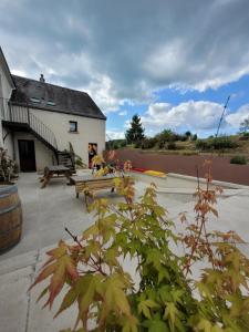 Maisons de vacances Bulle de campagne a Saint Benoit la Foret : photos des chambres